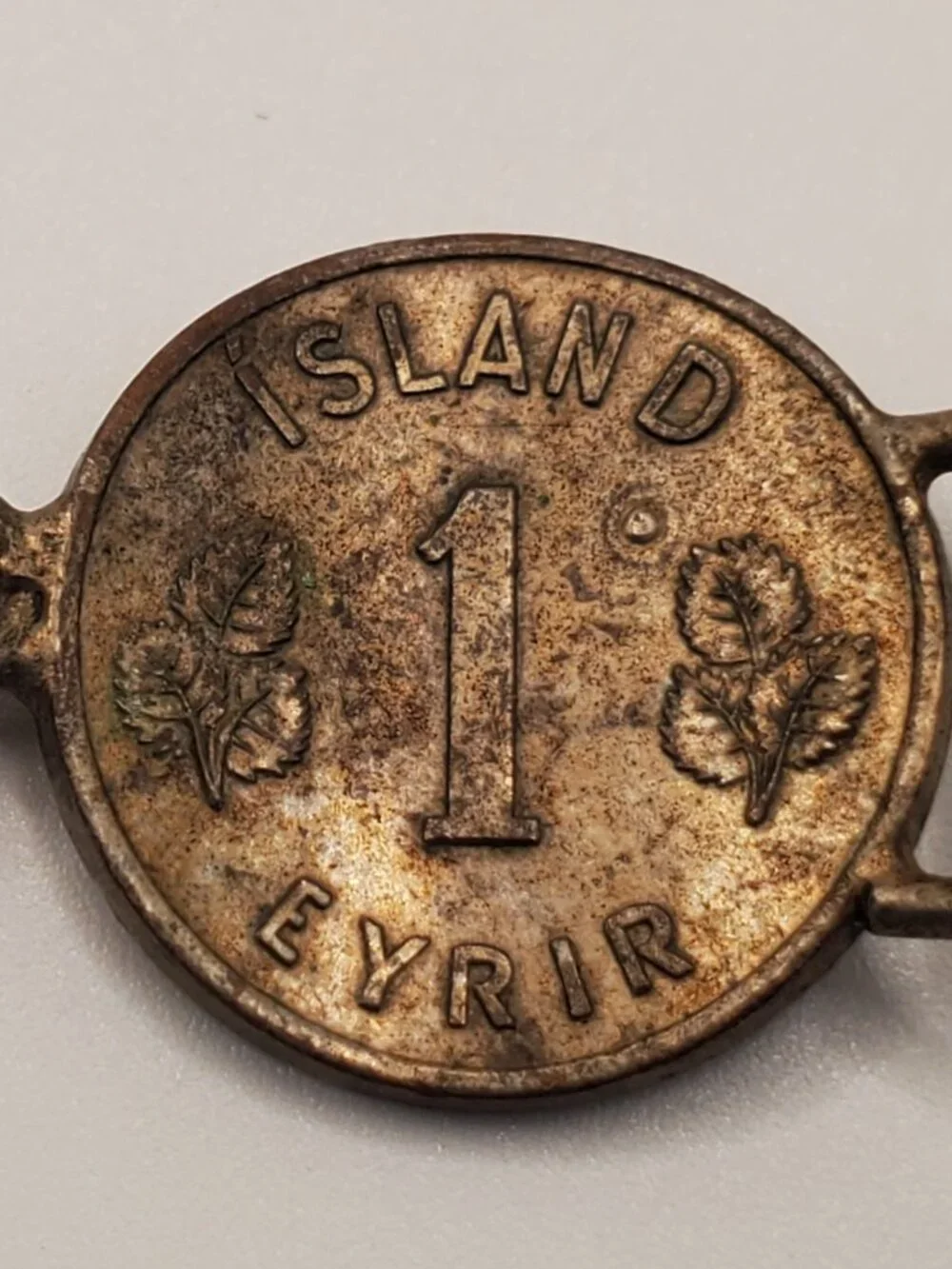 A Vintage IRELAND (KONUNGUR) Coin Bracelet, item # B-1195, . wt. 21 grams.